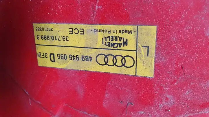 Audi A6 S6 C5 4B (1997 - 2001) 4B9945095D Задний фонарь в кузове — фото 4