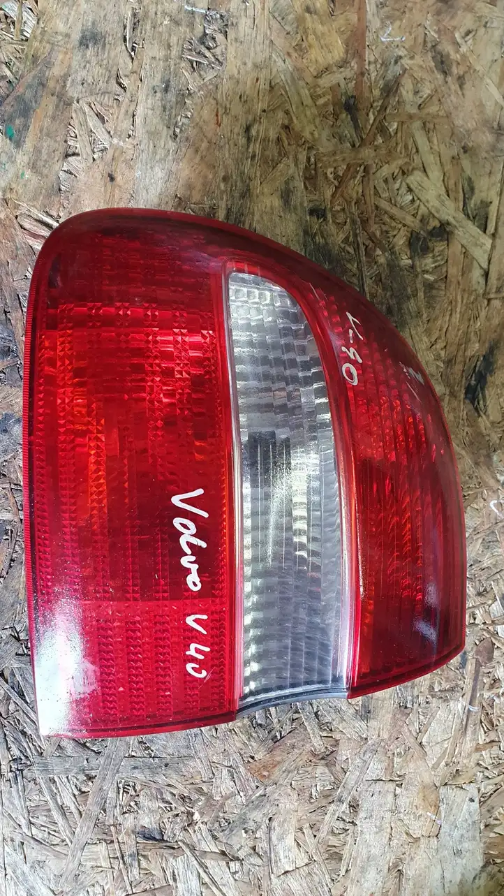 Volvo S40, V40 (2000 - 2004) 285901 Задний фонарь в кузове — фото 1