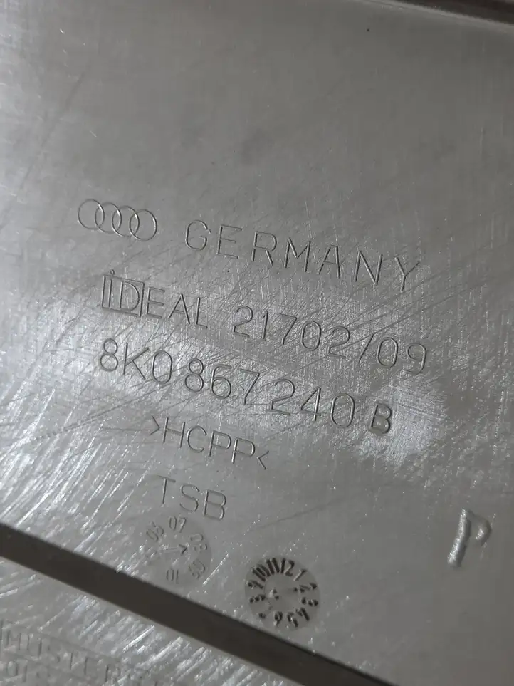 Audi A4 S4 B8 8K (2007 - 2011) 8K0867240B Нижняя обшивка стойки B — фото 4