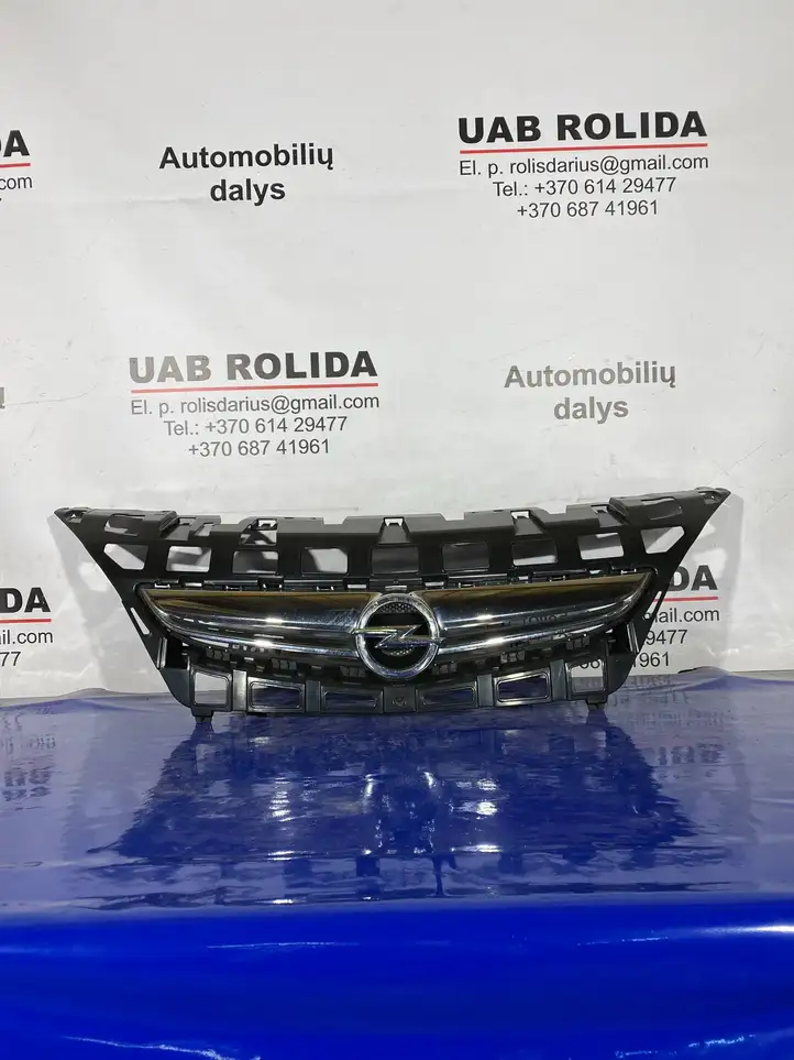 Opel Astra J (2009 - 2012) 13264582 Верхняя решетка радиатора — фото 1