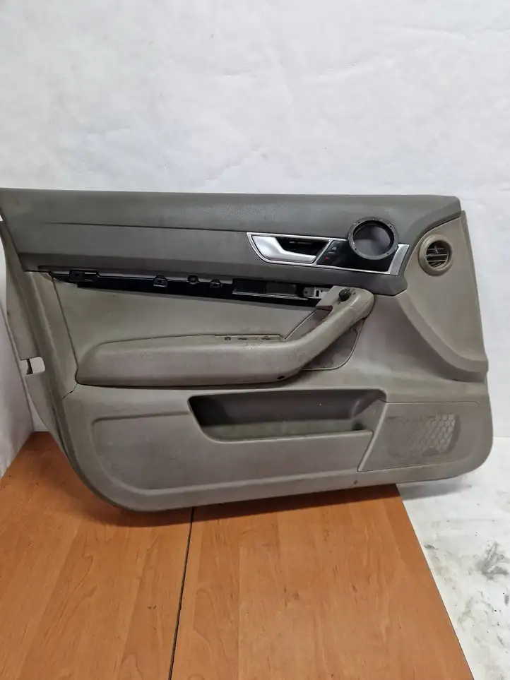 Audi A6 S6 C6 4F (2004 - 2008) 4F1867105A Обшивка передней двери — фото 1