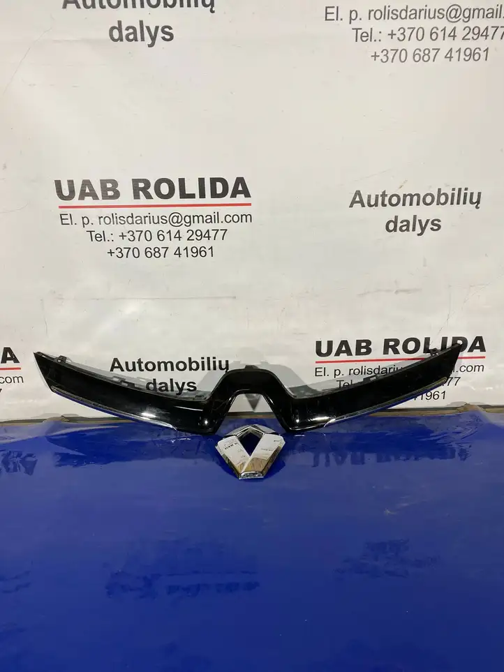 Renault Clio IV (2012 - 2019) 628909470R Верхняя решетка радиатора — фото 1