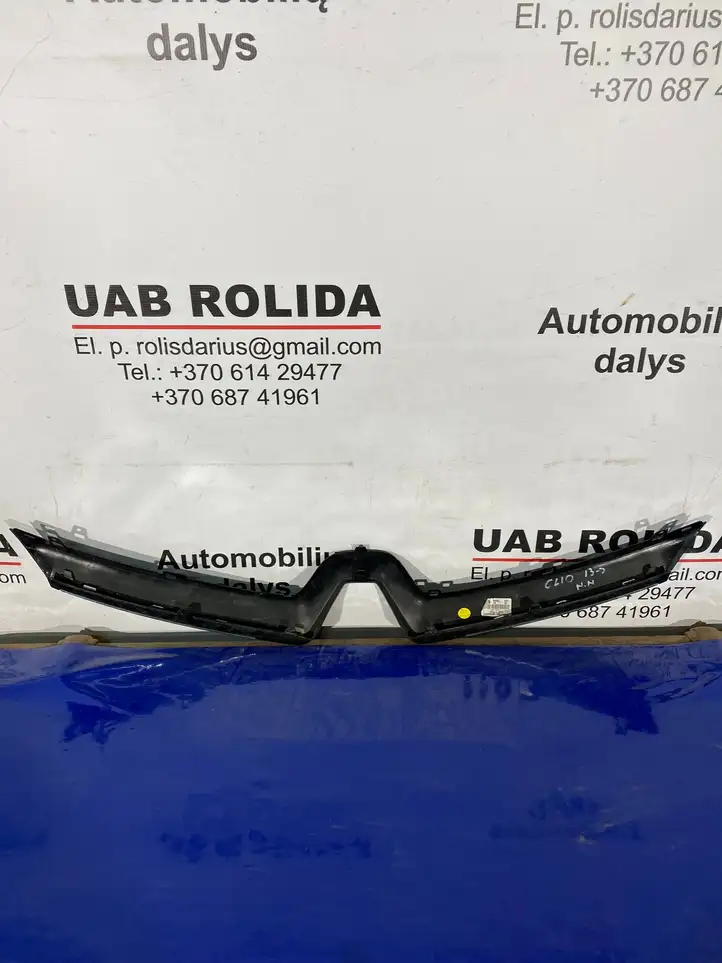 Renault Clio IV (2012 - 2019) 628909470R Верхняя решетка радиатора — фото 10