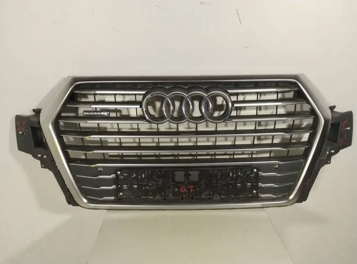 Audi Q7 4M (2015 - ) 4M0853651 Верхняя решетка радиатора — фото 1