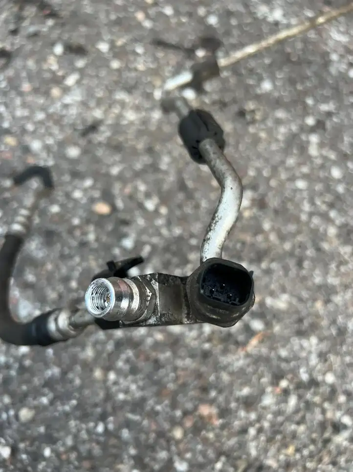 BMW 1 F20 F21 (2011 - 2019) 9212236 Трубки и шланги кондиционера — фото 4