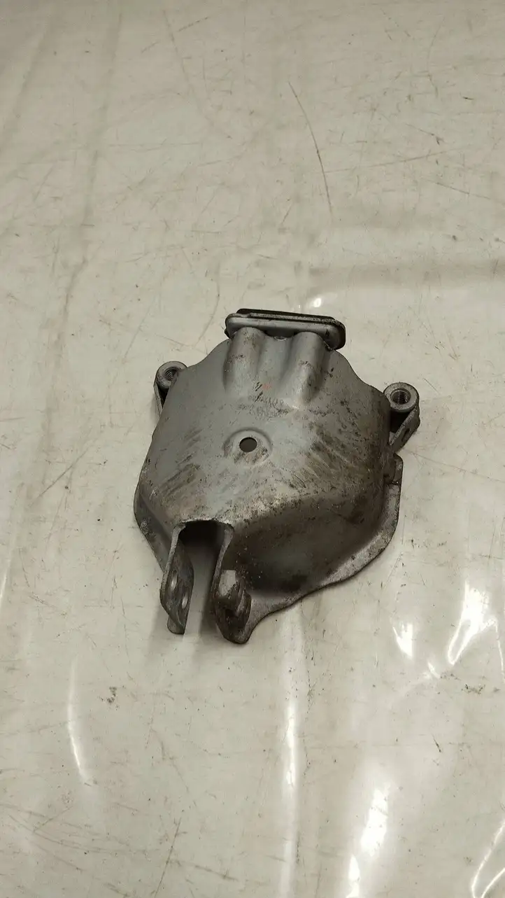 Audi A6 C7 (2014 - 2018) 4g0399060 Кронштейн двигателя — фото 4