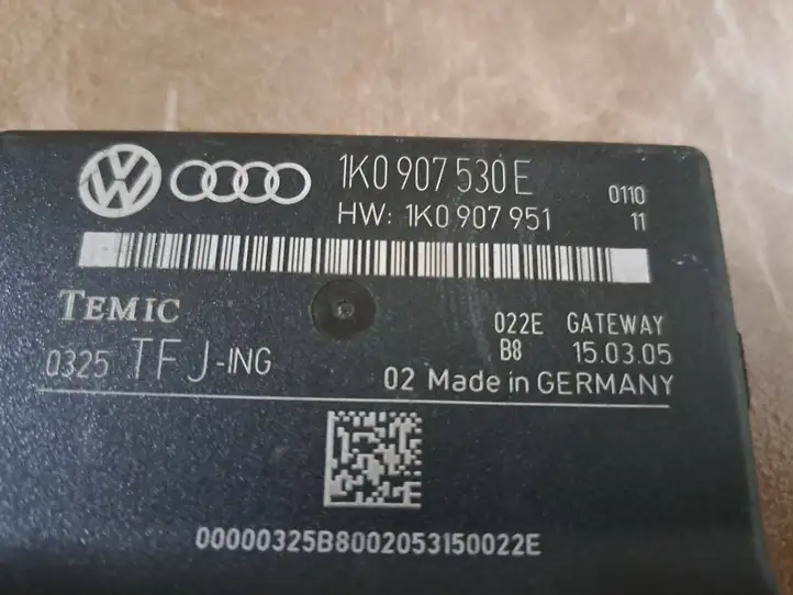 Volkswagen Touran I (2003 - 2010) 1K0907530E Модуль Gateway — фото 3