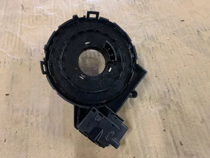 Skoda Octavia Mk2 (1Z) (2004 - 2013) 1K0959653C Контактное кольцо SRS — фото 3