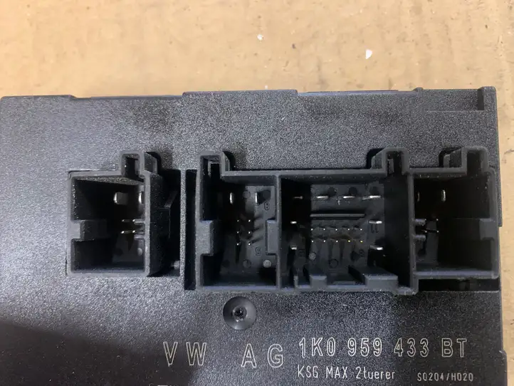 Volkswagen Tiguan (2007 - 2011) 1K0959433BT Модуль комфорта — фото 2