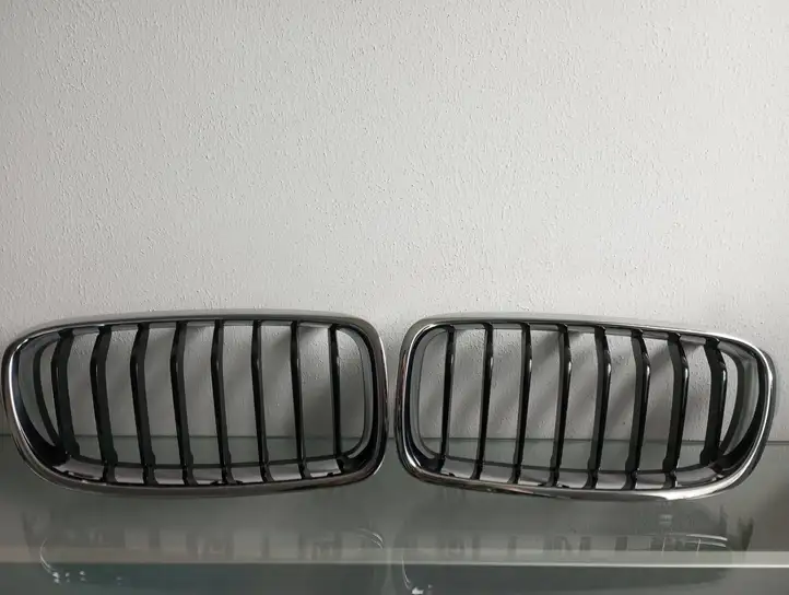 BMW 3 F30 F35 F31 (2012 - 2018) 7295441 Передняя решетка — фото 1