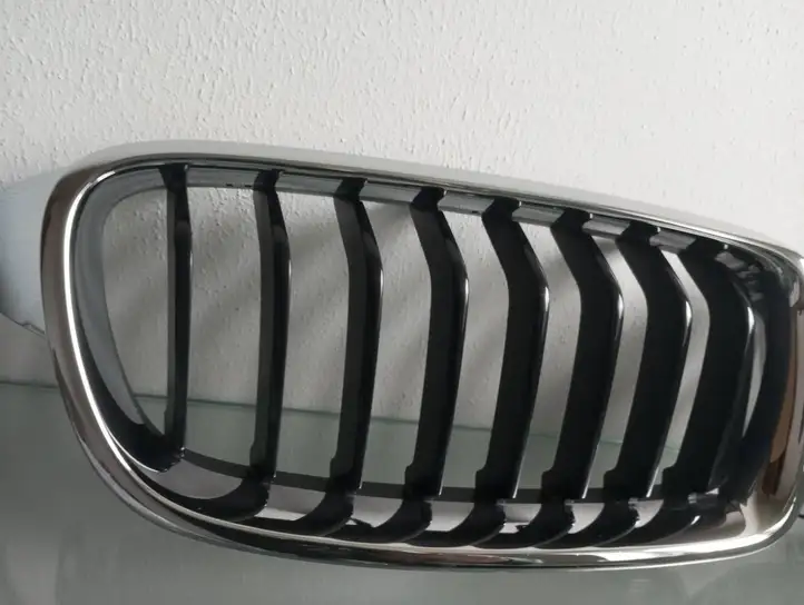 BMW 3 F30 F35 F31 (2012 - 2018) 7295441 Передняя решетка — фото 4