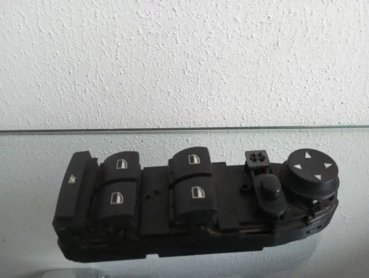 BMW 3 E90 E91 (2005 - 2012) 9122110 Кнопка стеклоподъемников — фото 1