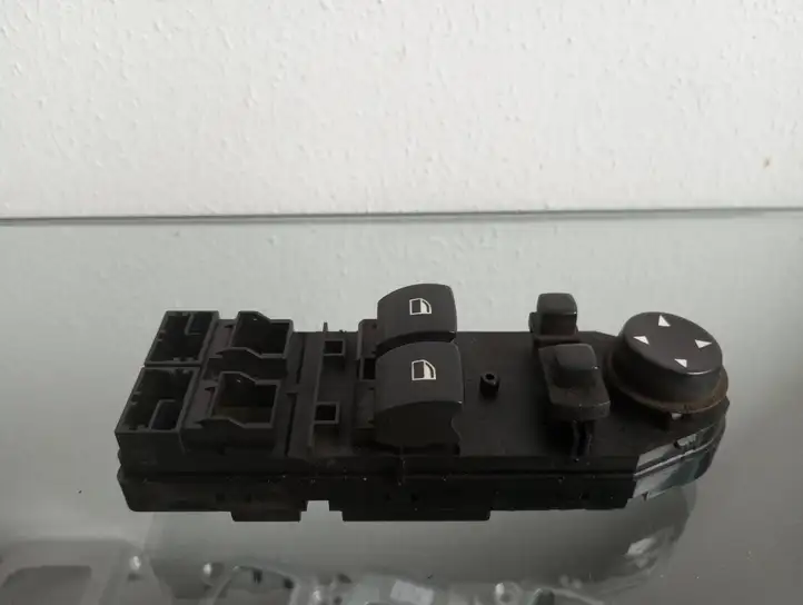 BMW 6 E63 E64 (2002 - 2010) 8029906 Кнопка стеклоподъемников — фото 2