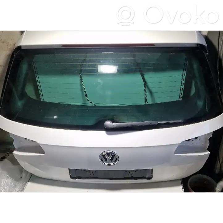 Volkswagen PASSAT B8 (2015 - ) Крышка багажника — фото 1