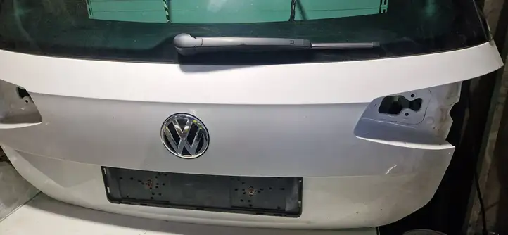 Volkswagen PASSAT B8 (2015 - ) Крышка багажника — фото 2