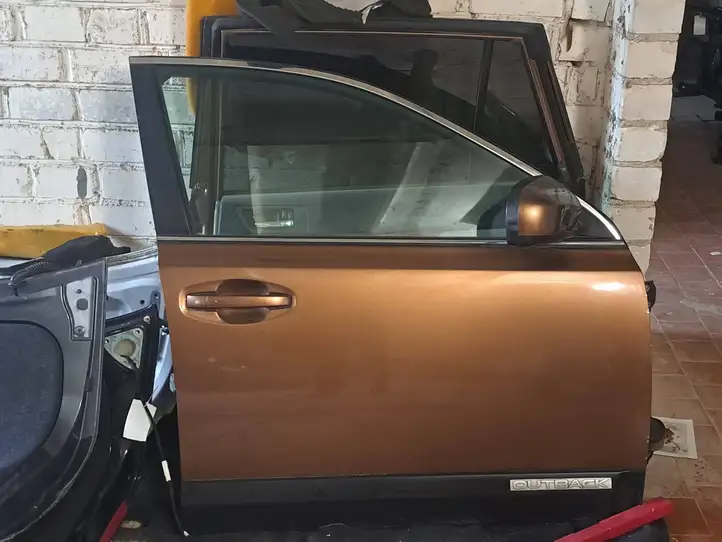 Subaru Outback (2009 - 2014) Дверь — фото 13