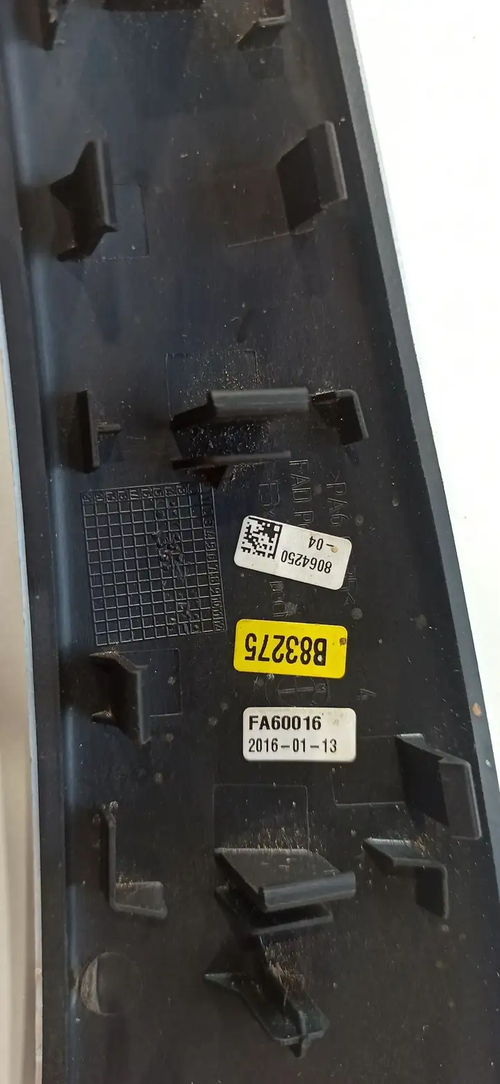 BMW 3 F30 F35 F31 (2012 - 2018) 8064250 Прочая отделка передней двери — фото 4