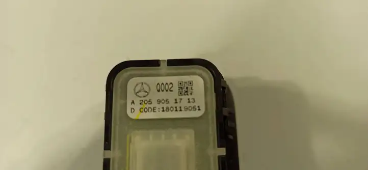 Mercedes-Benz C AMG W205 (2014 - ) A2059051713 Кнопка закрытия крышки багажника — фото 4