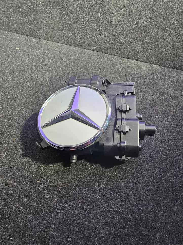 Mercedes-Benz GLE W166/C292 (2015 - 2019) A0997500160 Ручка багажника с камерой — фото 1