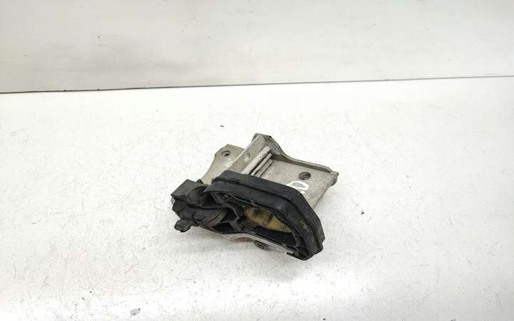 BMW 5 F10 F11 (2009 - 2016)  718514 Кронштейн