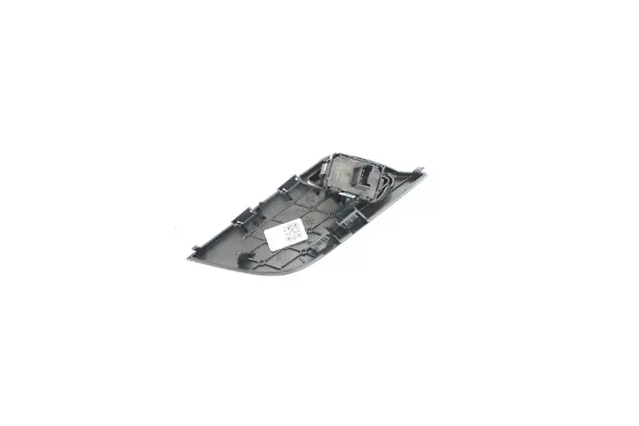 BMW X5 F15 (2013 - 2017) 7486223 Кнопка фаркопа в багажнике — фото 3