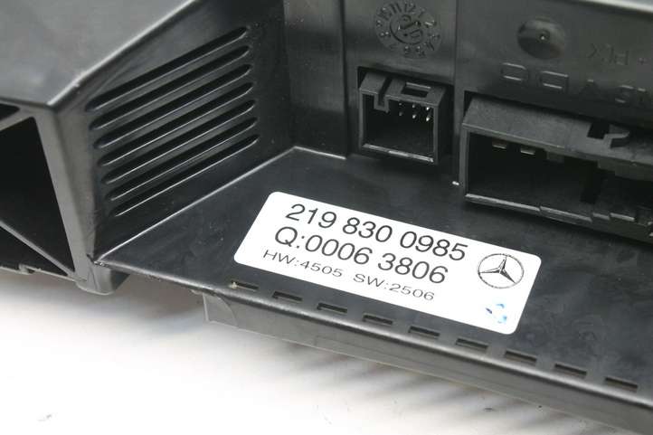 Mercedes-Benz CLS C219 (2003 - 2011)  2198300985 Управление климат контролем