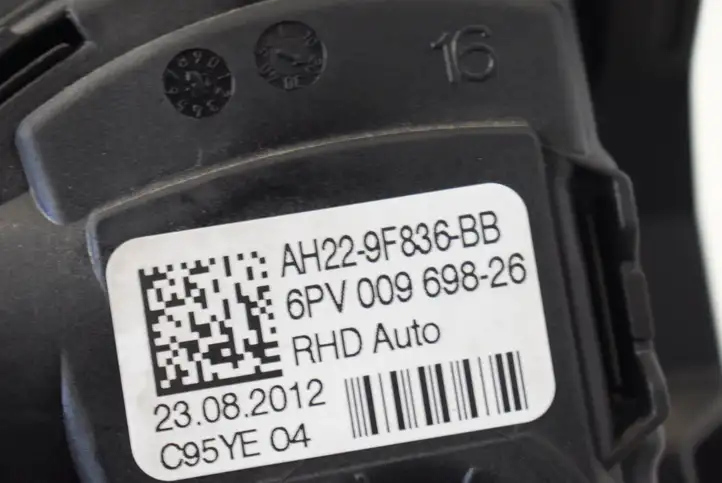 Land Rover Discovery 4 - LR4 (2009 - 2013) AH229F836BB Педаль акселератора — фото 5