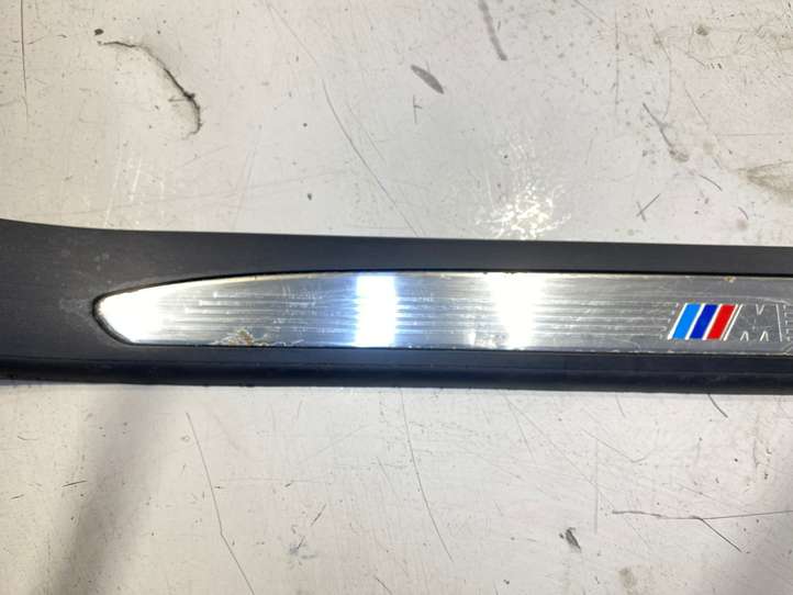 BMW 5 E60 E61 (2004 - 2010)  7897230 Отделка переднего порога (внутренняя)