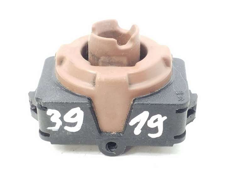 Opel Corsa F (2019 - )  9826870480 Кронштейн