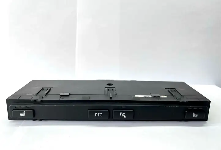 BMW 5 E60 E61 (2004 - 2010) 6985751 Включатель обогрева — фото 1