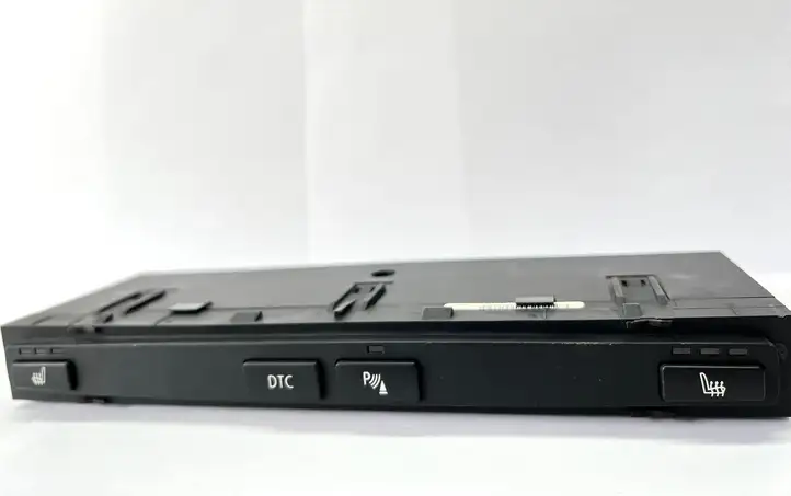 BMW 5 E60 E61 (2004 - 2010) 6985751 Включатель обогрева — фото 3