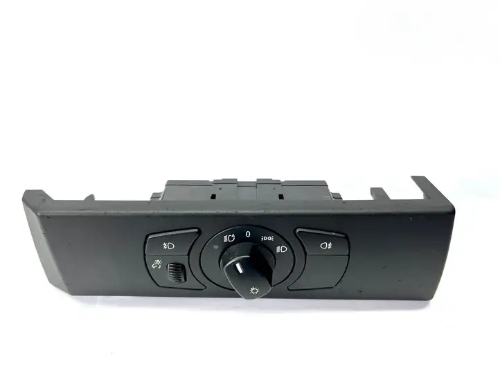 BMW 5 E60 E61 (2004 - 2010) 6953735 Включатель фонарей — фото 3