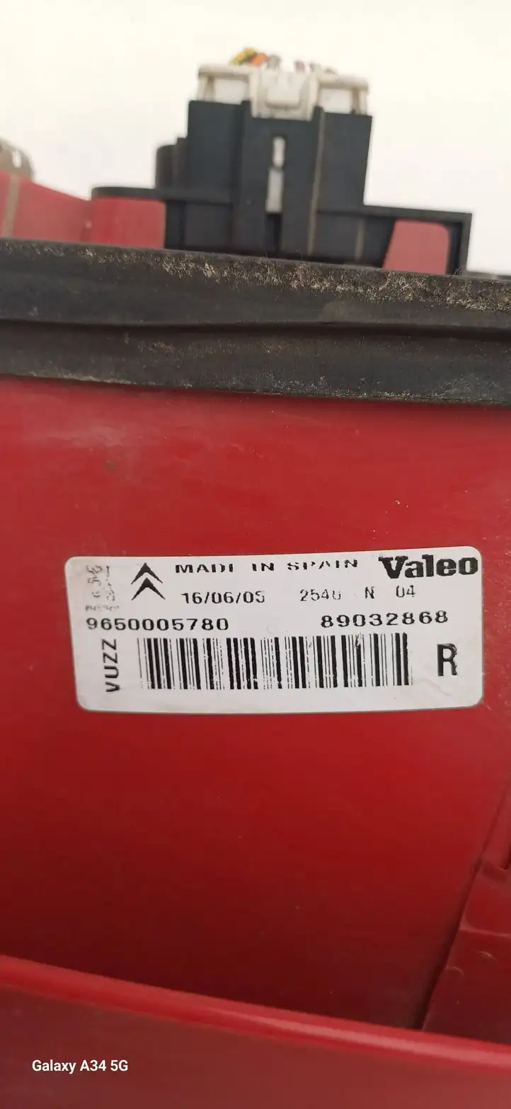 Citroen Xsara Picasso (1999 - 2012) 9650005780 Задний фонарь в кузове — фото 2