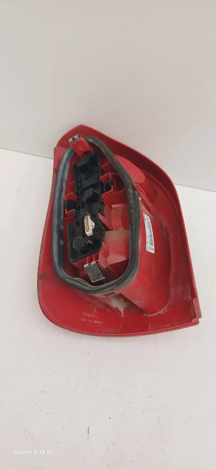 Citroen Xsara Picasso (1999 - 2012) 9650005780 Задний фонарь в кузове — фото 3