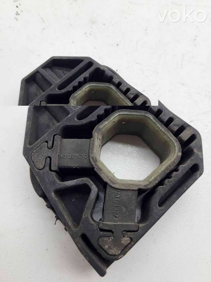 Volkswagen PASSAT B6 (2005 - 2010)  1k0121367d Кронштейн