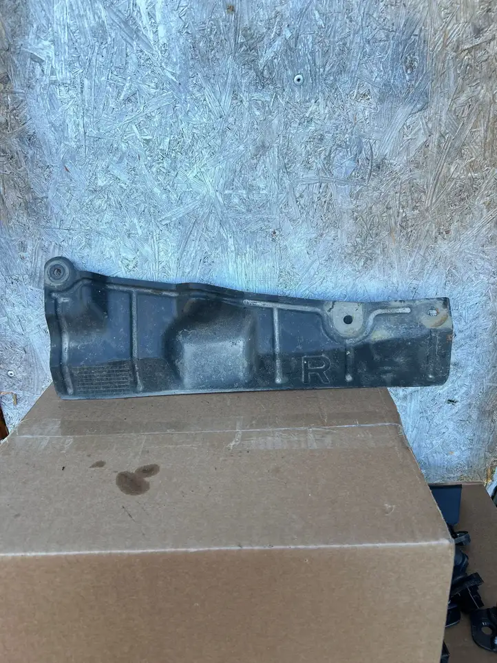 Nissan Juke I F15 (2010 - 2018) 748141KE0A Прочие внешние детали — фото 1