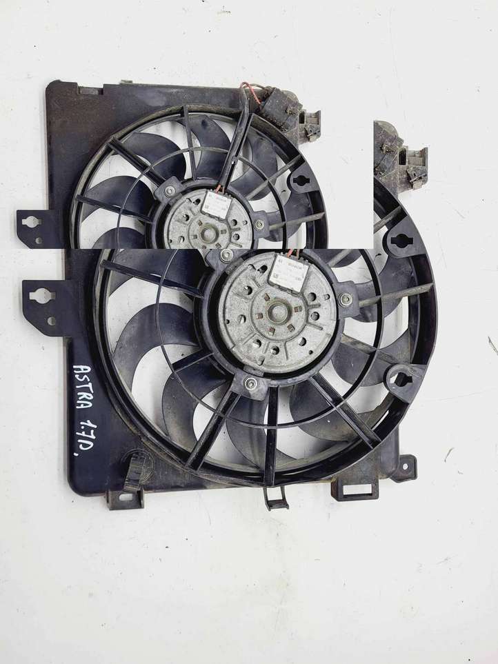 Opel Astra (2004 - 2009)  0130303304 Диффузор