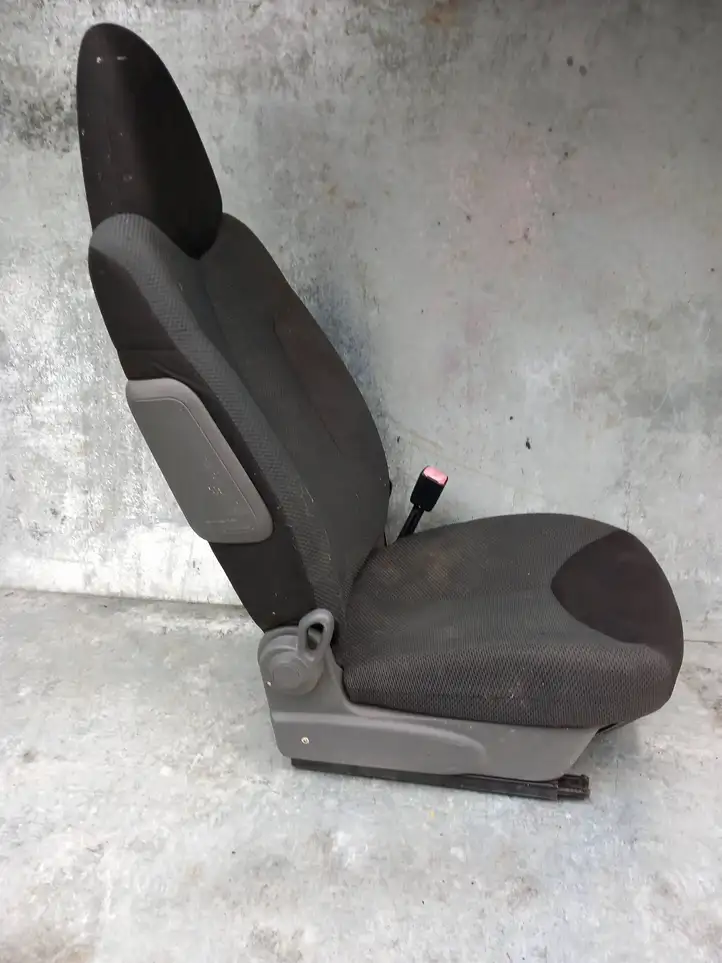 Toyota Aygo AB10 (2005 - 2008) Переднее сиденье пассажира — фото 3