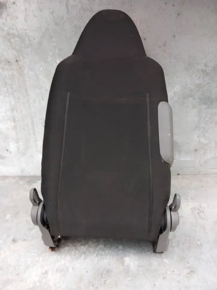 Toyota Aygo AB10 (2005 - 2008) Переднее сиденье пассажира — фото 4