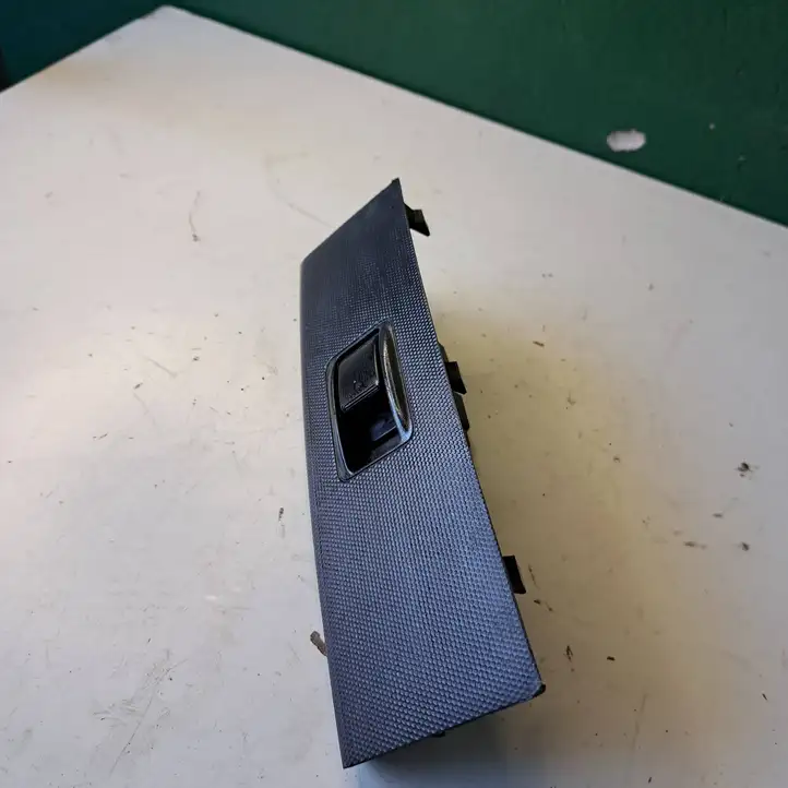 Toyota Corolla Verso AR10 (2004 - 2009) 742320F030 Блок кнопок стеклоподъемников — фото 1