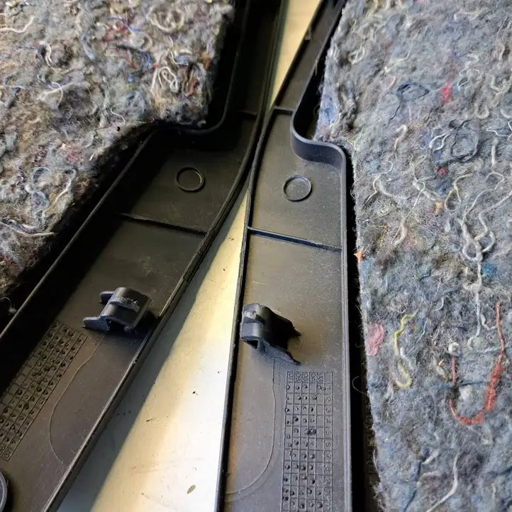 Toyota Corolla Verso AR10 (2004 - 2009) 647450F011 Прочие детали салона — фото 3