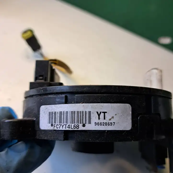 Chevrolet Captiva (2006 - 2011) 96628697 Контактное кольцо SRS — фото 3