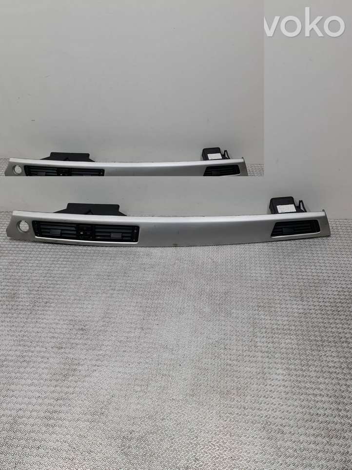 BMW 3 E90 E91 (2005 - 2012)  14482110 Центральный дефлектор