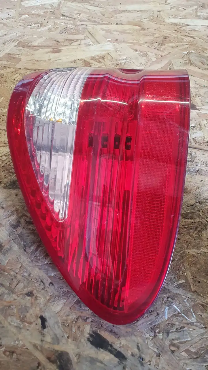 Mercedes-Benz E W211 (2002 - 2009) A2118201564 Задний фонарь в кузове — фото 3