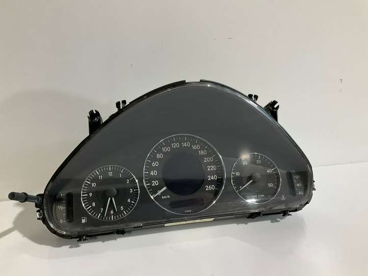 Mercedes-Benz E W211 (2002 - 2009)  A2115405611 Спидометр (приборный щиток)