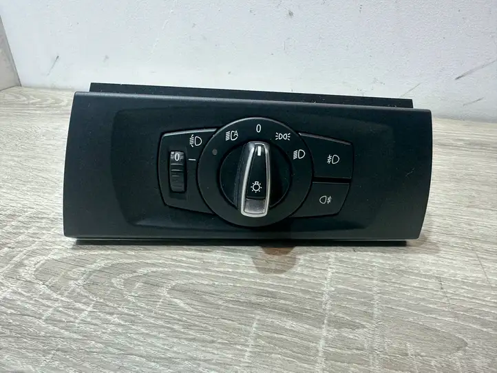 BMW 3 E90 E91 (2005 - 2012) 9169426 Включатель фонарей — фото 1