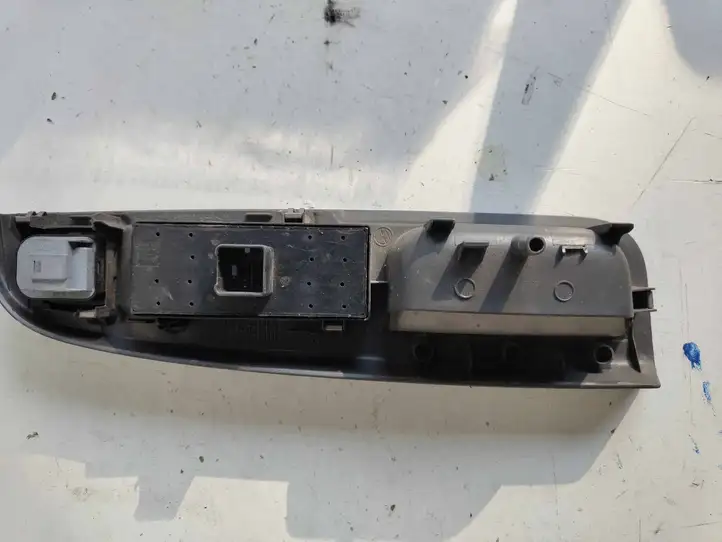 Volkswagen PASSAT B6 (2005 - 2010) 1K4959857A Блок кнопок стеклоподъемников — фото 2