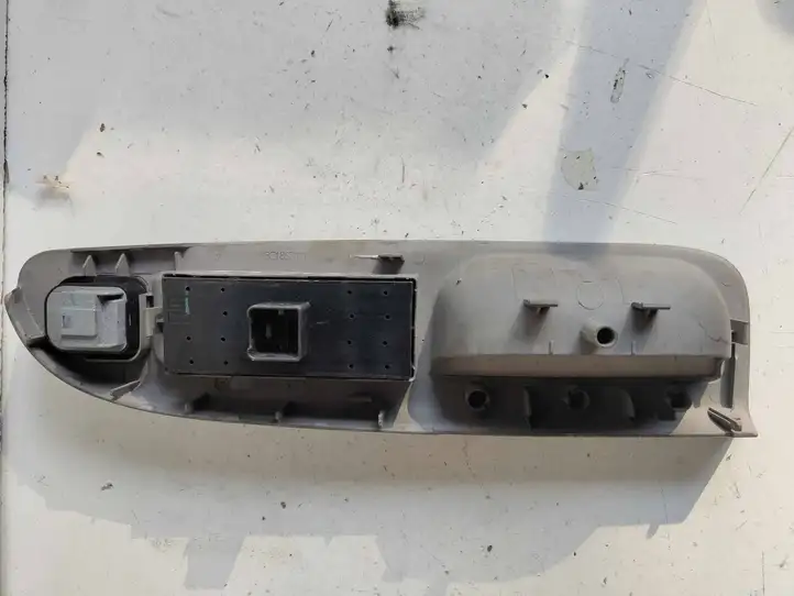Volkswagen PASSAT B7 (2011 - 2014) 1K4959857 Блок кнопок стеклоподъемников — фото 2