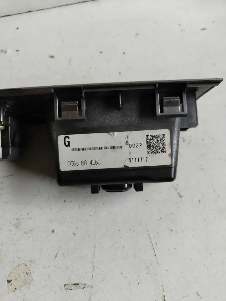Mazda 5 (2005 - 2010) CC65684L6C Кнопка стеклоподъемников — фото 2