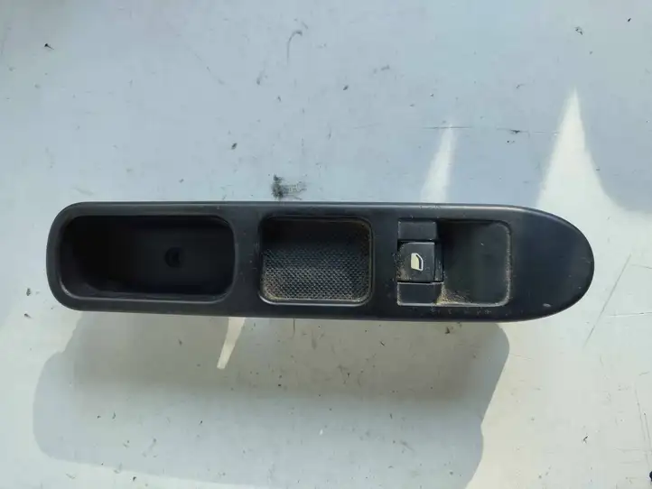 Peugeot 207 (2006 - 2009) 96548606 Блок кнопок стеклоподъемников — фото 1